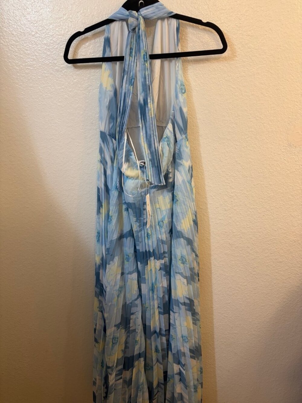 Steve Madden Pleated Halter Maxi Dress Hazy Blue Floral Print Open Back Size L - Picture 4 of 5